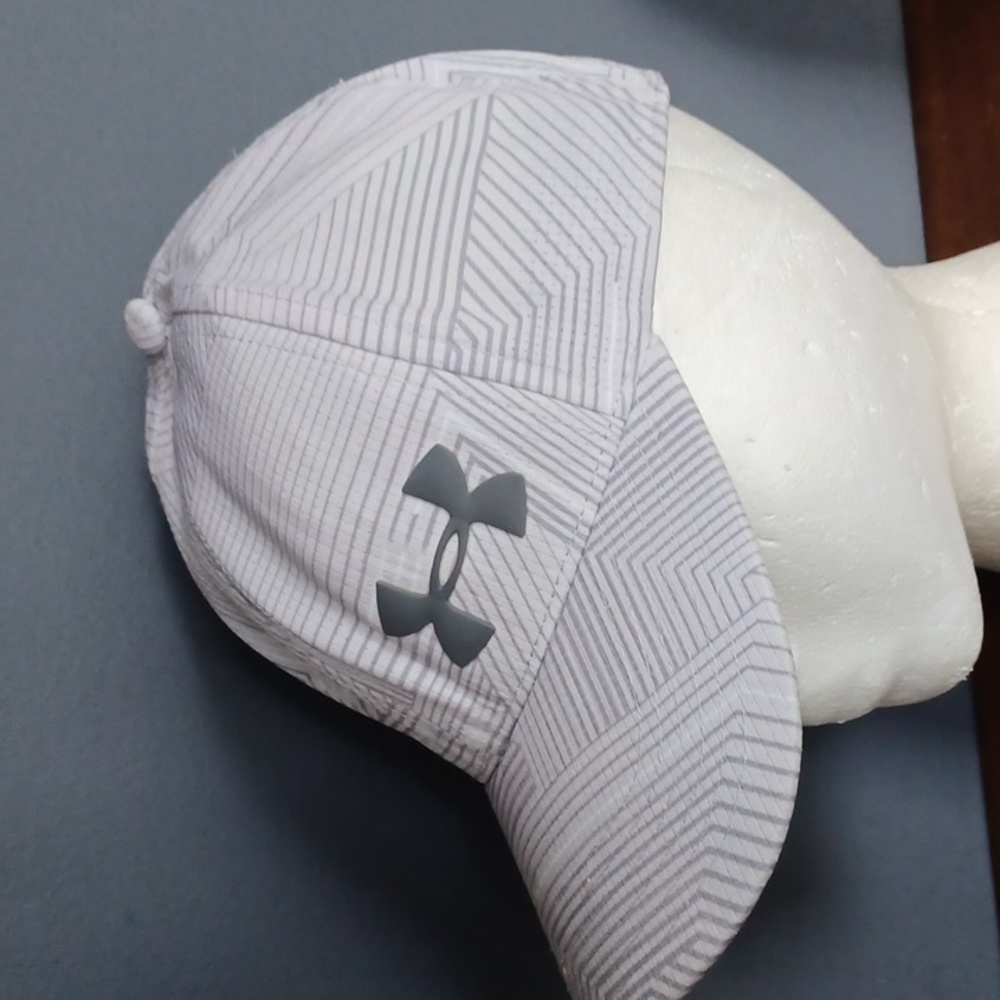 Under Armor Hat - image 1